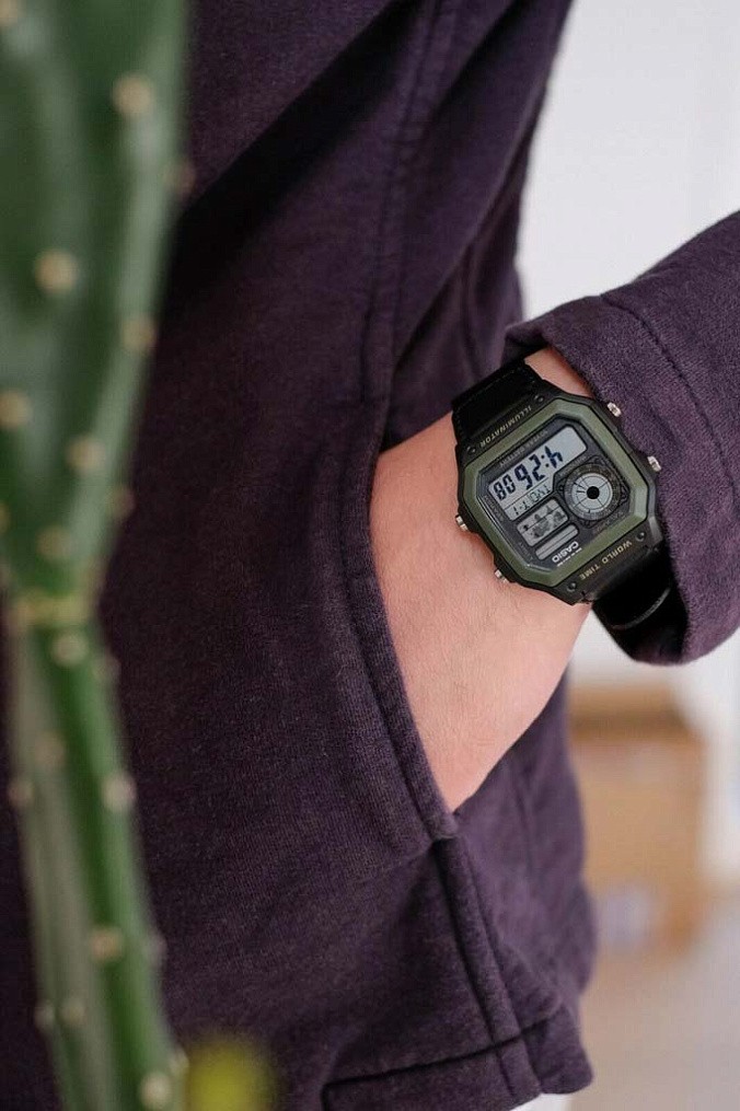 Наручные часы Casio Collection AE-1200WHB-1B